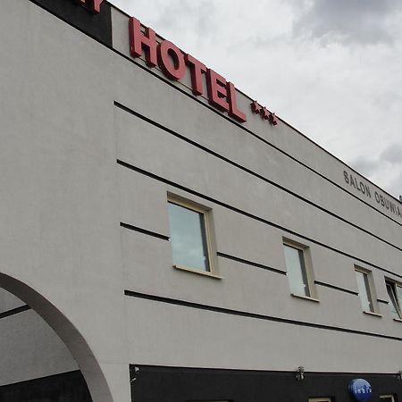Hotel Sunny Poznan Exterior photo